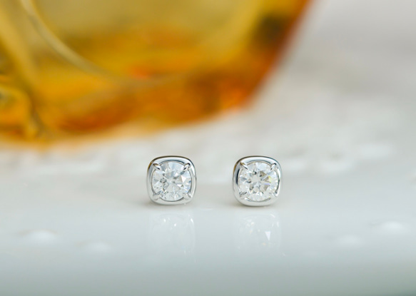 天然ダイヤモンドピアス0.7ct　k18 1枚目の画像