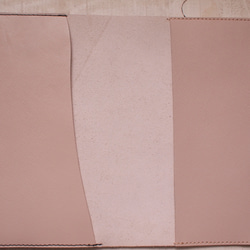本革A5変形ノートカバー　ポケット２ヶ所　サンドベージュ×クロコ　トラベラーズ 4枚目の画像