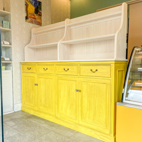 お菓子屋さんケーキ屋さん向け かわいいディスプレイシェルフ