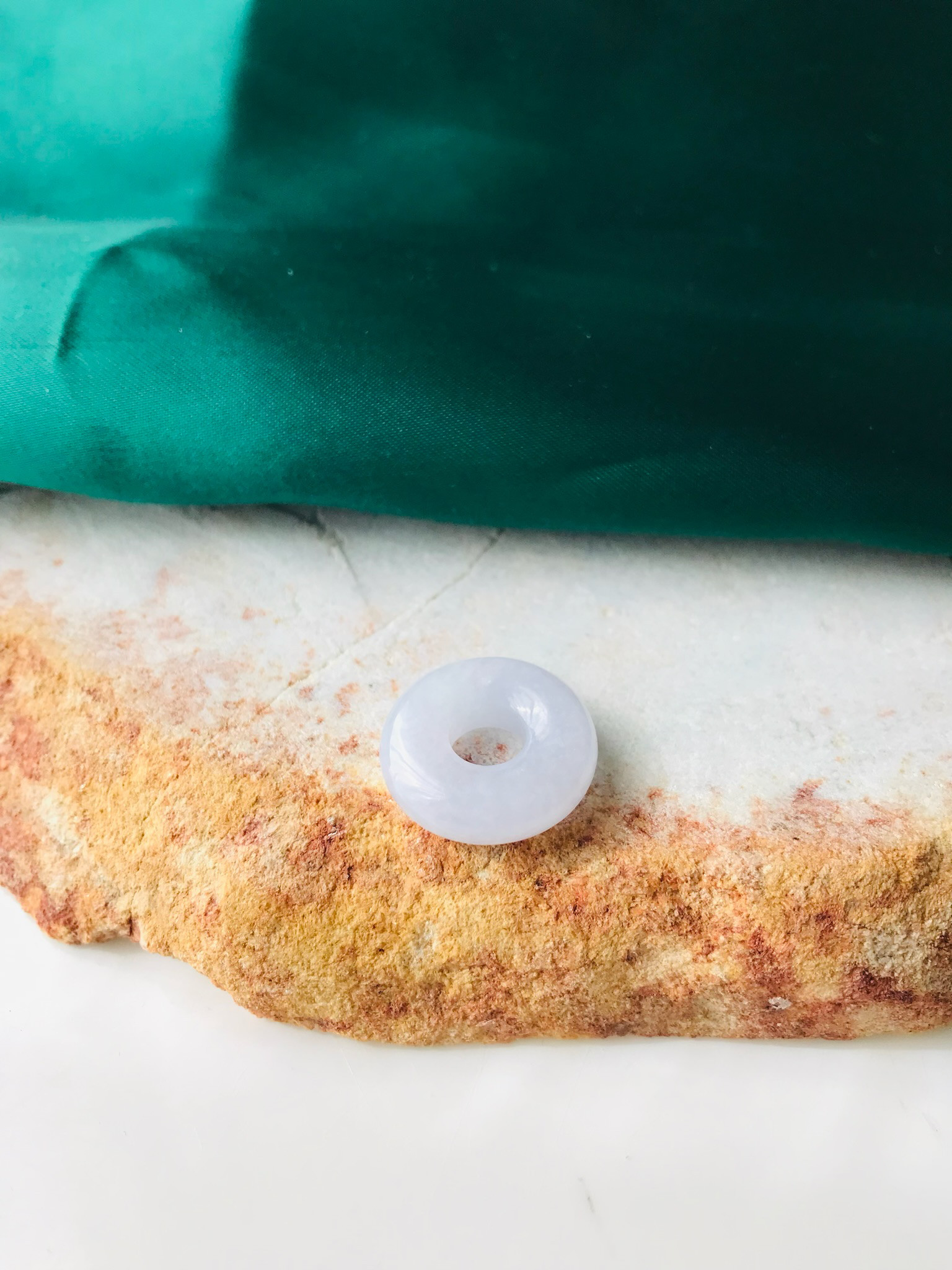 [T80-003］ ジェイド　JADE ヒスイ　本翡翠　ドーナツリング　天然石　ラベンダー　　希少　ミャンマー産