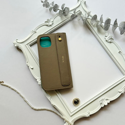 手帳型スマホケース　本革　名入れ可　カード収納　ハンドベルト付き　　iphoneケース　レザー 3枚目の画像