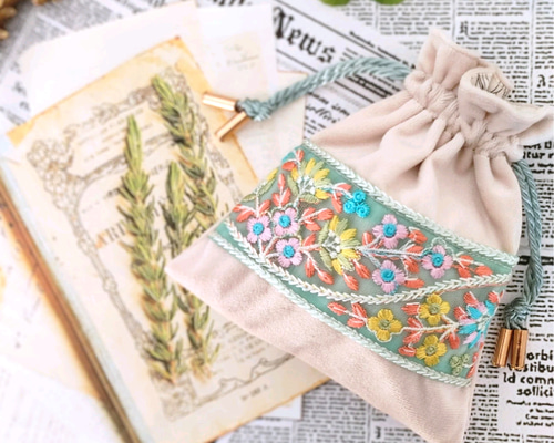 オーダー インド刺繍リボン ミニミニ巾着 ポーチ ハンドメイド 5分で完成⁉︎インド刺繍リボンを使った大人可愛い簡単巾着ポーチの