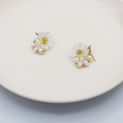 margueriteピアス（淡水パール） 1枚目の画像