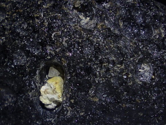 ★サフォーダイト隕石★アメリカアリゾナ州チンターマニストーンSaffordite★28g天然ガラステクタイト属★原石鉱物 5枚目の画像