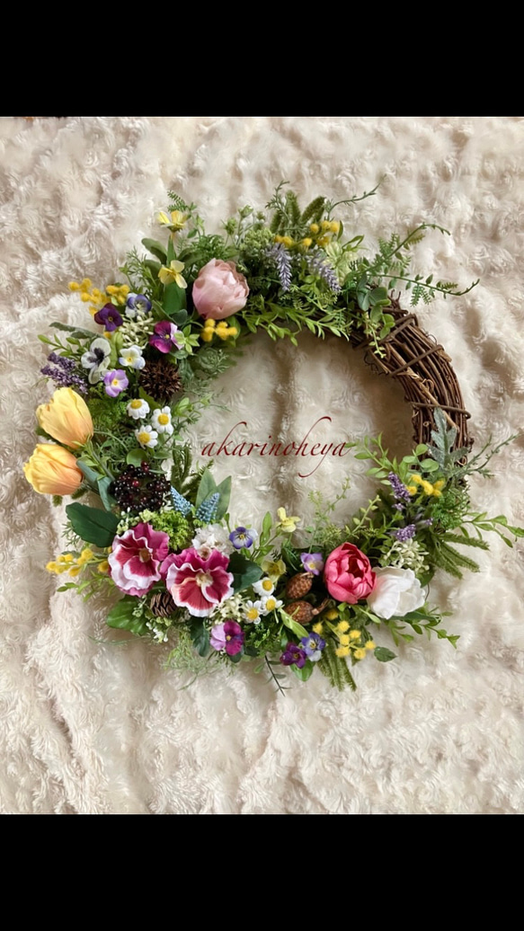 春のナチュラルリース　40㎝　春の訪れ　アーティフィシャルフラワー 1枚目の画像