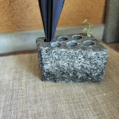 傘石 kasaishi ノルウェー産御影石 ブルーパール 5 傘立て 石の暮らし