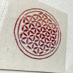 フラワーオブライフ　刺繍パネル　カラーセラピー 2枚目の画像