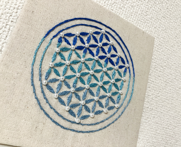 フラワーオブライフ　刺繍パネル　カラーセラピー 2枚目の画像