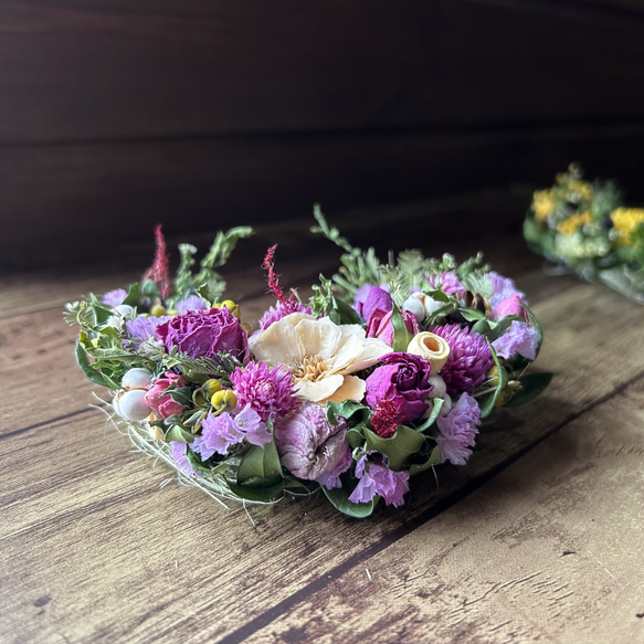 ピンクの花達ドライフラワー三日月リース　祝いの木　母の日ギフト　玄関リース　プレゼント　ナチュラル　誕生日 8枚目の画像