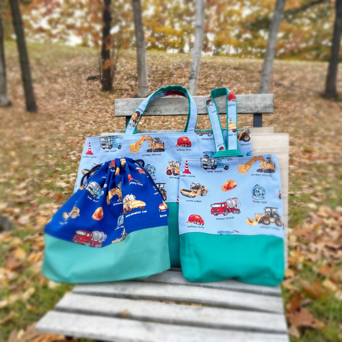 送料無料♬はたらく車柄♬レッスンバッグと上履き入れ、体操服入れ3点