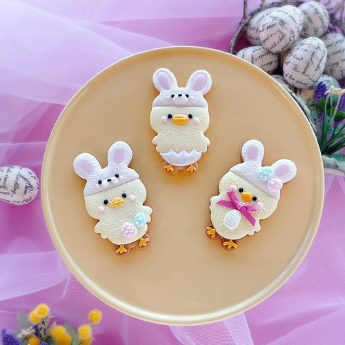 イースターうさぎの置物　_ハンドメイド 手編み 小物入れ イースターうさぎの置物_ハンドメイド 手編み 小物入れ