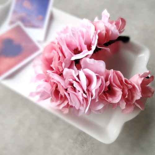山桜のバナナクリップ □ 淡いピンク色 □ 満開の山桜 ヘアクリップ