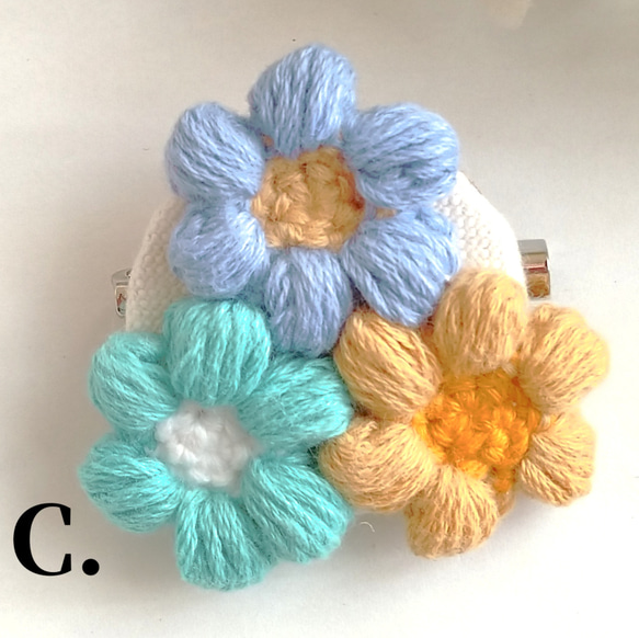 ‪✿色合せが可愛い刺繍糸で編んだお花のブローチ‪✿ 9枚目の画像