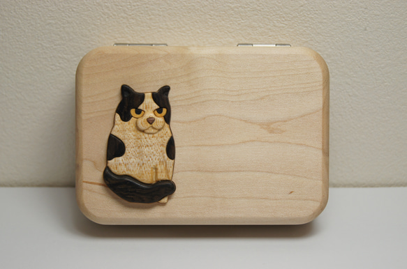 木箱　猫　 1枚目の画像