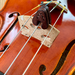 ヴァイオリン用 レザーミュート　初めての方におすすめの２つセット『Topolino 180, 252』 4枚目の画像