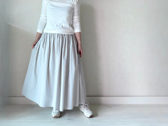 キレイめに着れる♪タイプライターのギャザースカート　アイスグレー 3枚目の画像
