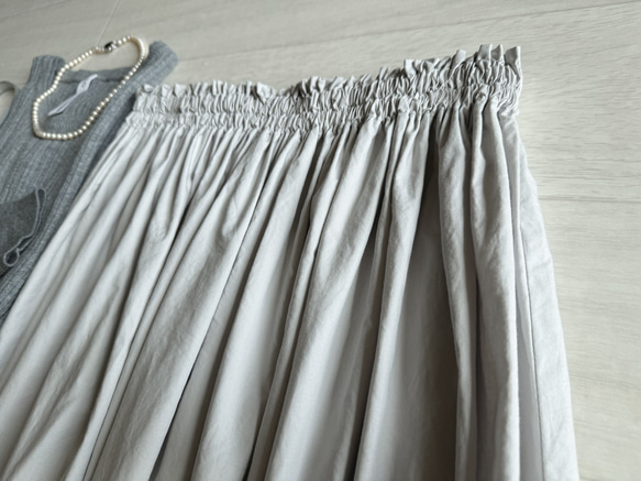 キレイめに着れる♪タイプライターのギャザースカート　アイスグレー 8枚目の画像