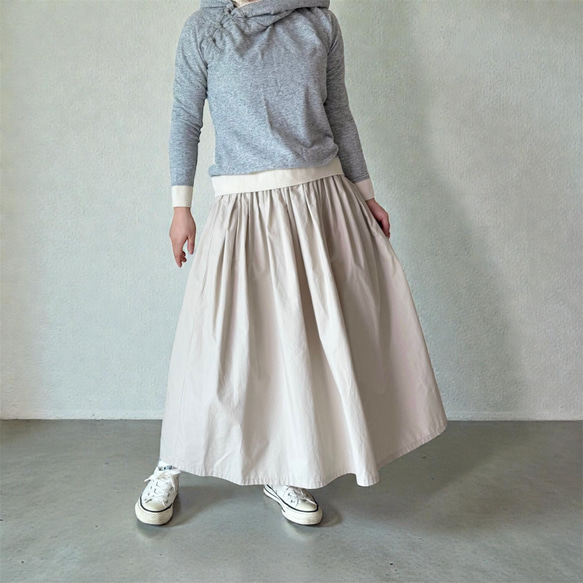 美品vivienne ライディングスカート 希少 ベージュ　イタリア製 美品vivienne ライディングスカート 希少 ベージュイタリア製