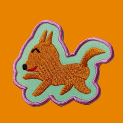 コロちゃん1 小サイズ ワッペン 刺繍 犬 イヌ いぬ ホームメイド オリジナル 可愛い アップリケ 狐 キツネ きつね 1枚目の画像
