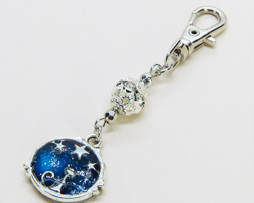 【ゼロ様】1431.手染めビーズ　マーメイド　じゃれ猫　レジン　キーホルダー ゼロ様】1431.手染めビーズ マーメイド じゃれ猫 レジン キーホルダー