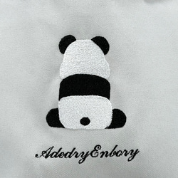 【送料無料】背中パンダのシルエット刺繍 レギュラーキャンバスミニトートバッグ 2枚目の画像