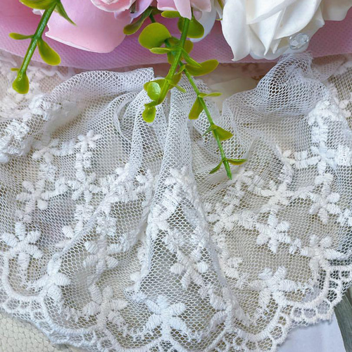 X77 アイボリー色小花刺繍チュールレース レース生地 手芸用品 レース