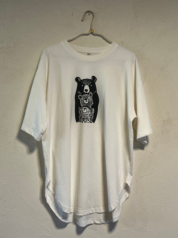 クマファミリー　レディースビッグシルエットTシャツ綿100％ 2枚目の画像