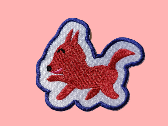 コロちゃん3 小サイズ ワッペン 刺繍 犬 イヌ いぬ ホームメイド オリジナル 可愛い アップリケ 狐 キツネ きつね 1枚目の画像