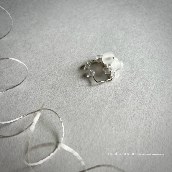 にしき糸で編む、氷つぶのイヤーカフ【水晶、チェコビーズ】 ”Square series” ［Silver925 変更可］ 4枚目の画像