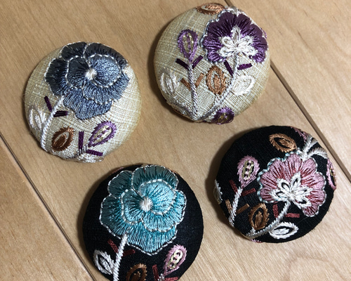 インド刺繍 くるみボタン38㎜ ヘアゴム 2個セット U No.86】インド刺繍 くるみボタン38㎜ ヘアゴム 2個セット - メルカリ