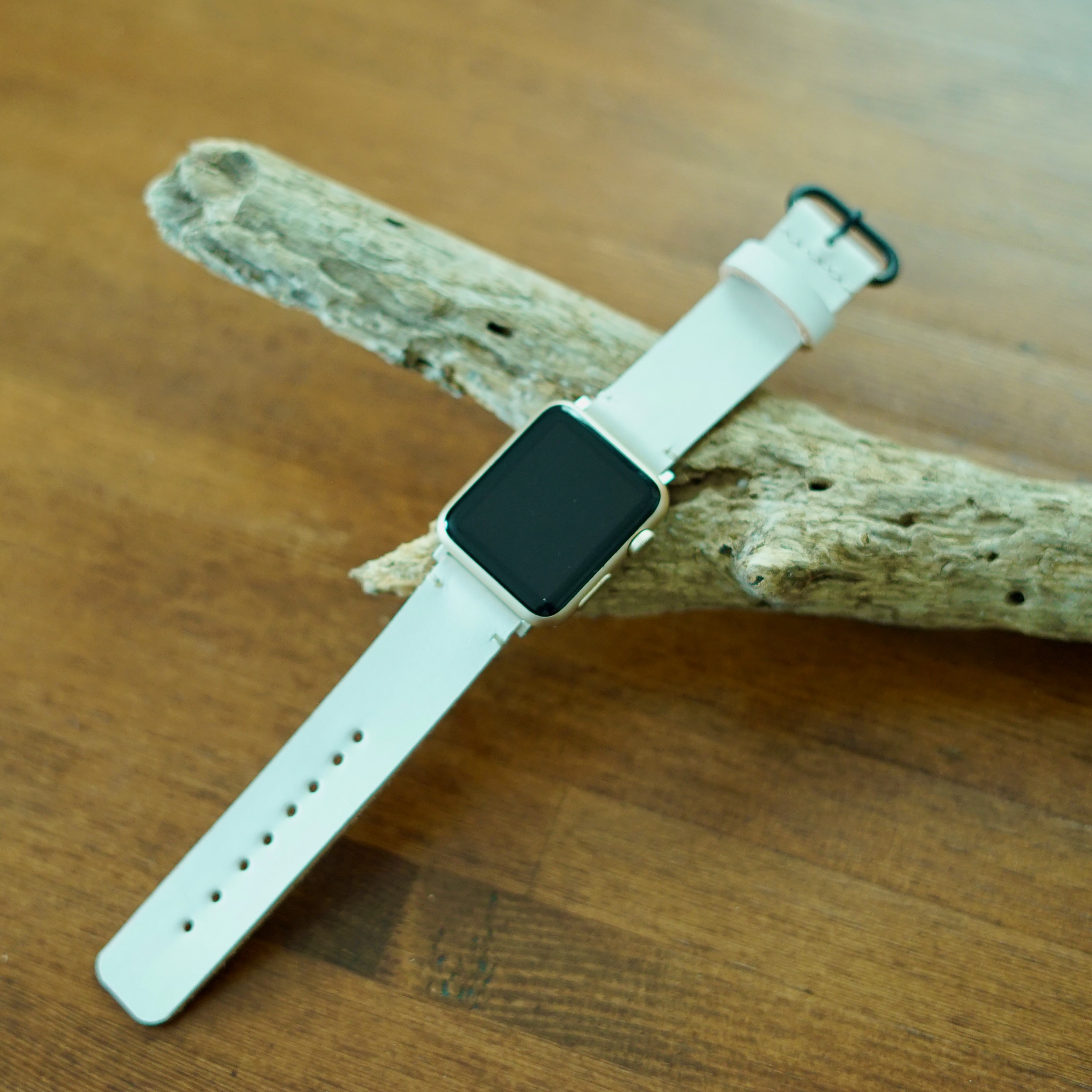 イタリアンレザー製 Apple Watch アップルウォッチ　爽やかなホワイト本革レザーベルト