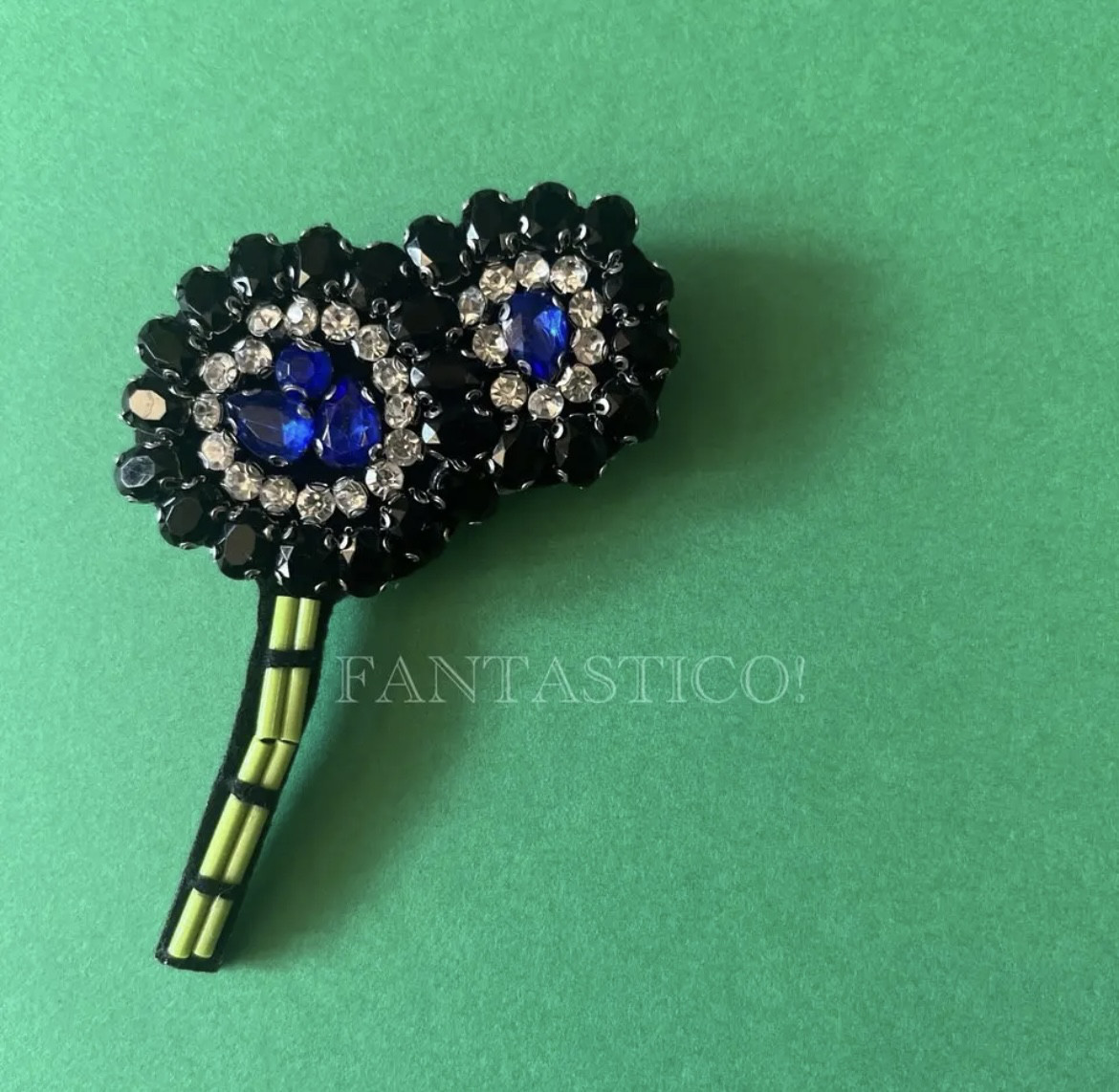 ボールと雲 ★パリ五輪★【マコンエレスコワ】手刺繍ブローチ