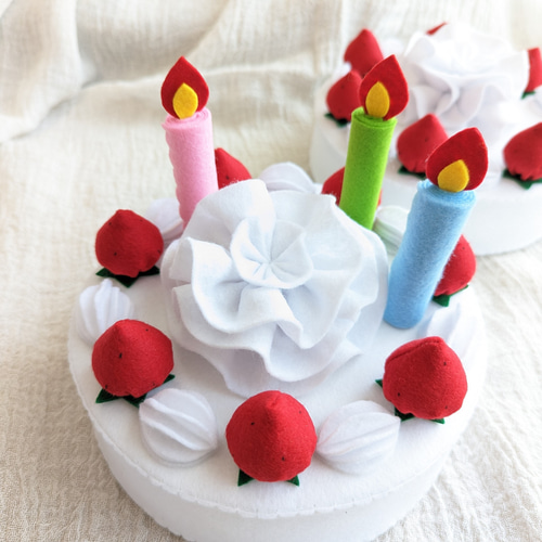 予約販売】イチゴのホールケーキ 箱入り お祝い 母の日 フェルトケーキ 