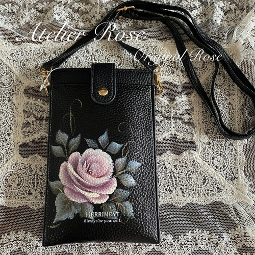 スマホポシェット　薔薇　手描き　トールペイント ♡軽くて便利！手描きの薔薇のスマホショルダー#スマホ