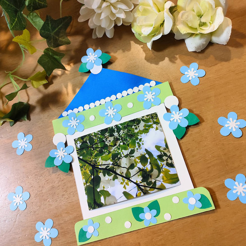 写真 色紙 手紙 壁面 アルバム 飾り ～ 風に揺れるネモフィラの