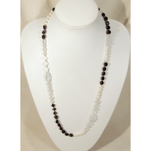 ガーネットと本水晶、本真珠（淡水パール）、貝パーツ、SV925のロング