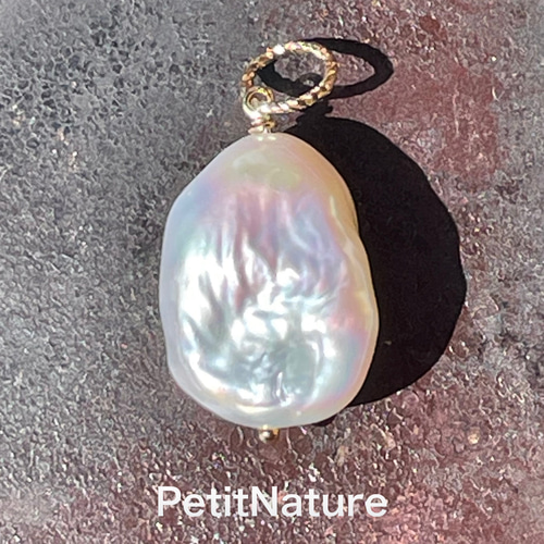 大きめサイズ 淡水パールのバロックペンダントトップA ペンダント