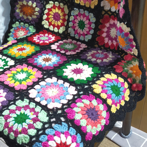 ブランケット　黒⑥　マルチカバー　グラニースクエア　　かぎ編み　編み物　手編み 送料無料】ブランケット 黒④ マルチカバー グラニースクエア かぎ編み