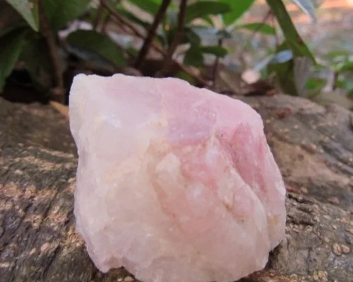 福島県いわき市三和町産紅水晶（ローズクォーツ） 立体・オブジェ