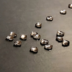 ハート パーツ クリスタル スタッズ ハート ネイルパーツ  透明 クリア 4mm 60個 (D310) 2枚目の画像