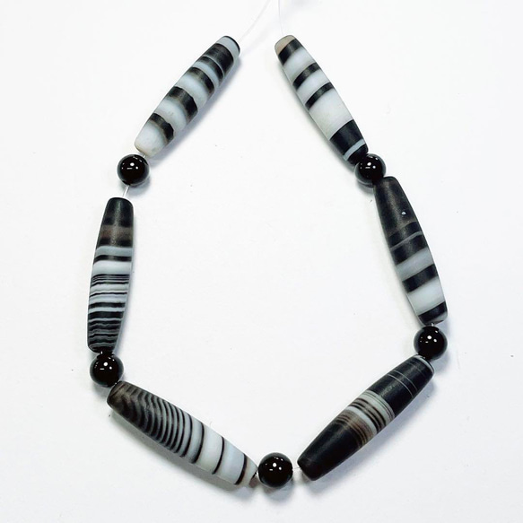 t120 天然石 オニキス 縞瑪瑙 黒瑪瑙 スティック 丸玉 ブラックめのう