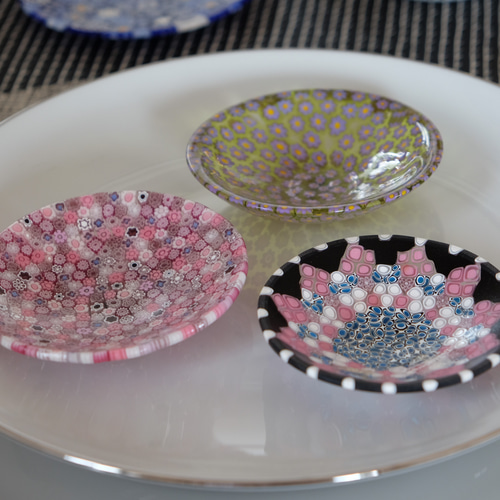 【美品未使用】ベネチアンガラス 小皿ミルフィオリ φ77 ピンク ハンドメイド ベネチアンガラス ヴェネチアンガラス ミルフィオリ お皿