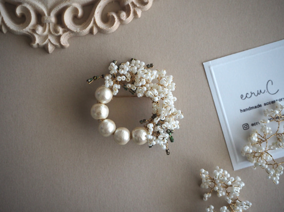 かすみ草とコットンパールのブローチ(ゴールド) フォーマル2025 .B1