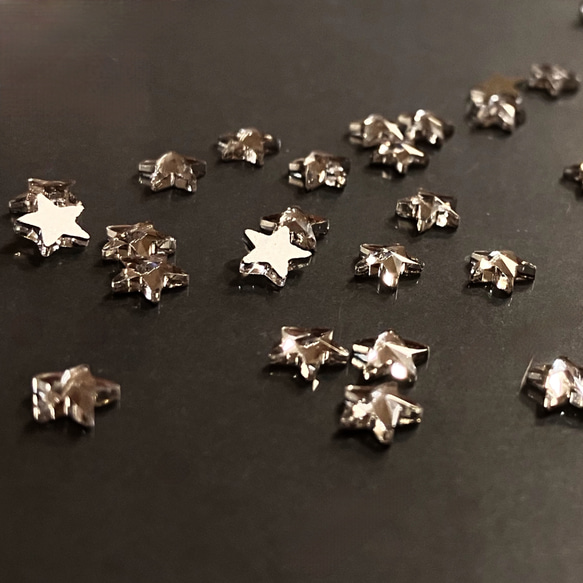 星 パーツ クリスタル スタッズ スター 透明 クリア キラキラ 5mm 50個 (D309) 2枚目の画像