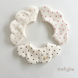 new❤︎mini heart bib❤︎ お名前刺繍＊名入れ＊花びらスタイ