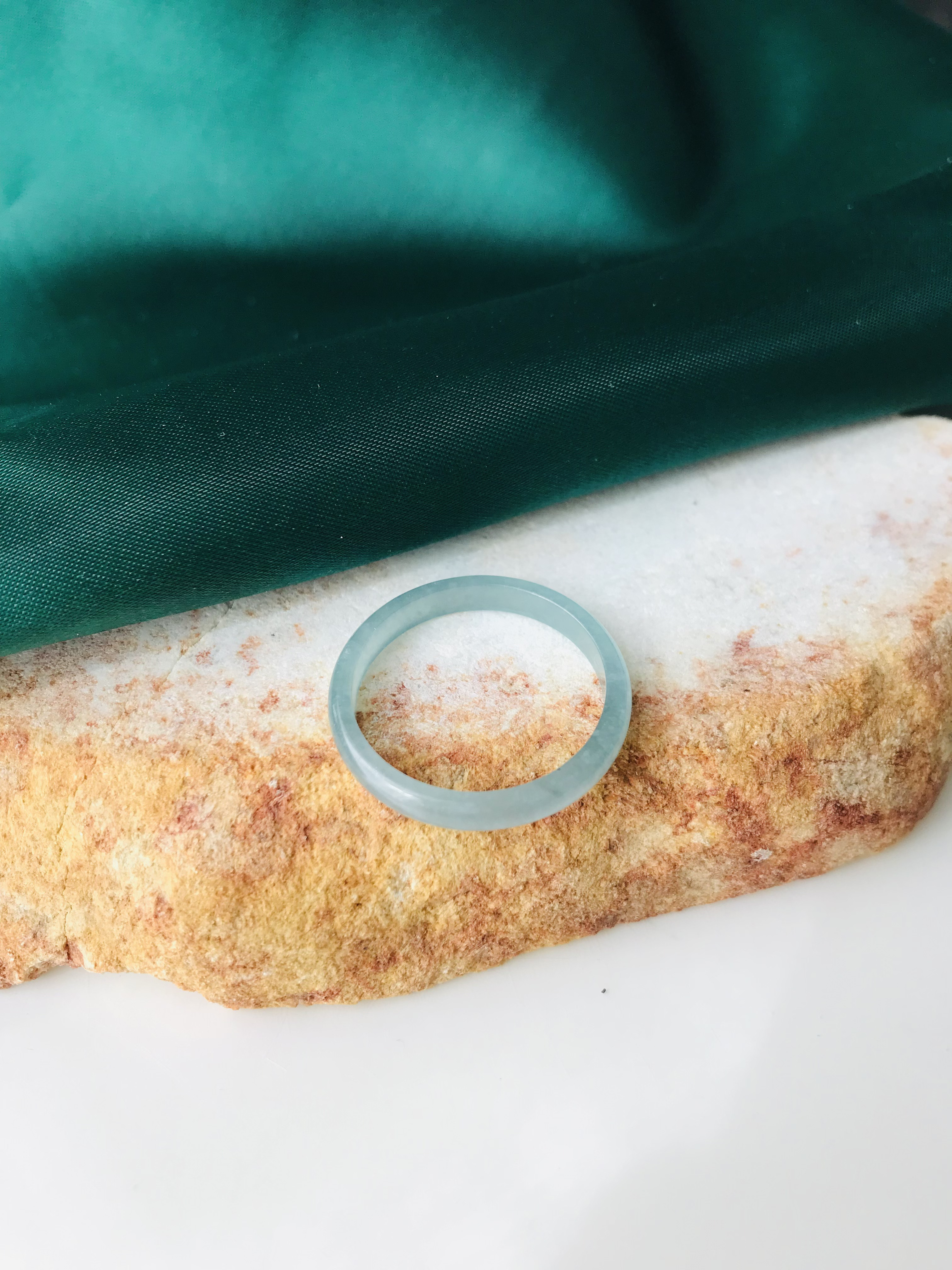 [R50-001］ ジェイド　JADE ヒスイ　本翡翠　くりぬき　リング　グアテマラ産　アイスブルーグリーン　21号