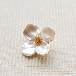 罌粟花瓣珍珠胸針 第2張的照片