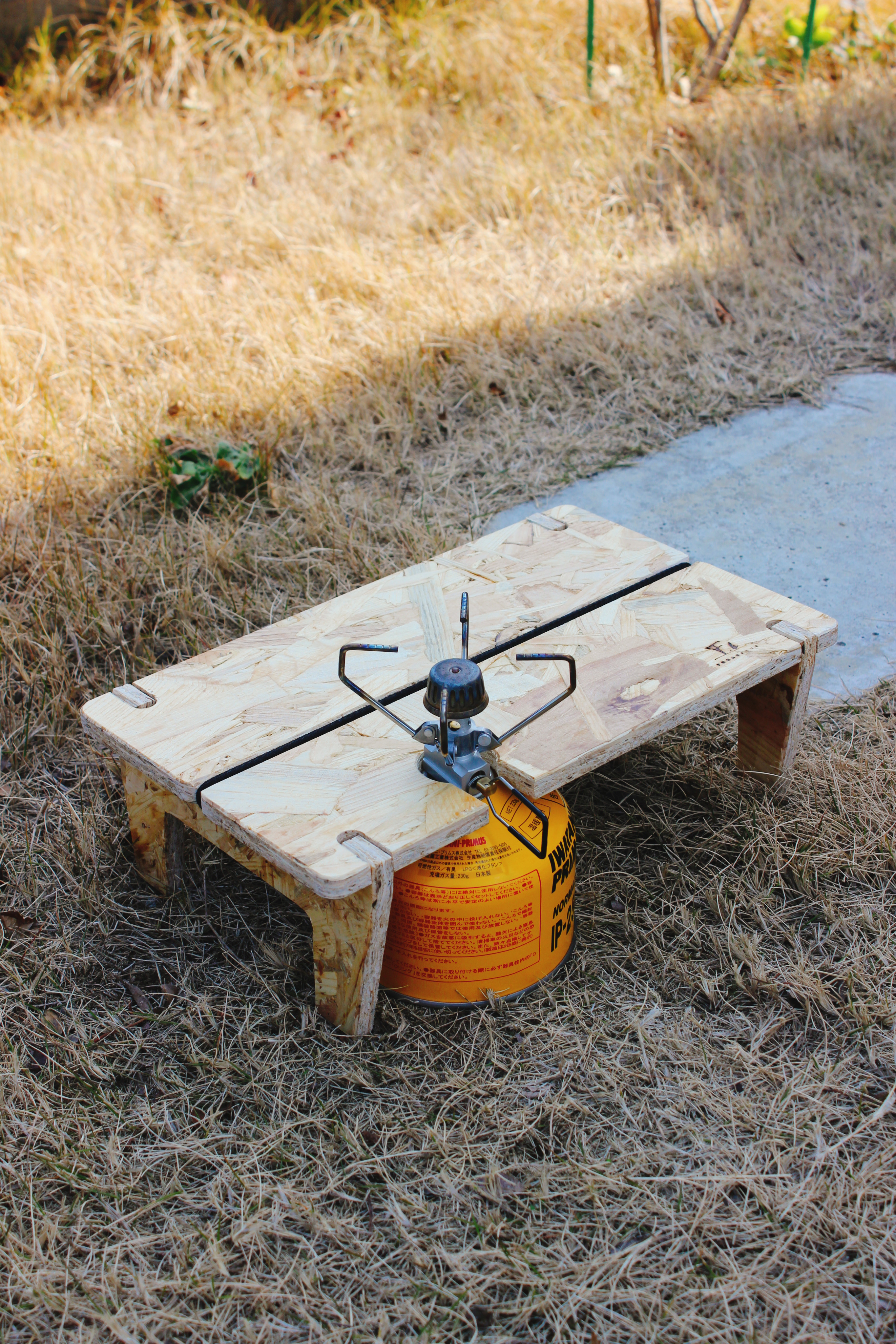 ■ODoru table［ｵﾄﾞﾙﾃｰﾌﾞﾙ］／ワンタッチ／簡単設営／ソロテーブル／登山テーブル／キャンプ／OSB合板