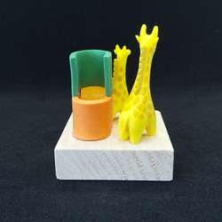 キリンのペン立て(緑橙黄) 6枚目の画像