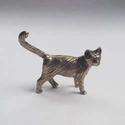 【送料無料】猫の置物 真鍮 メタリック 2枚目の画像